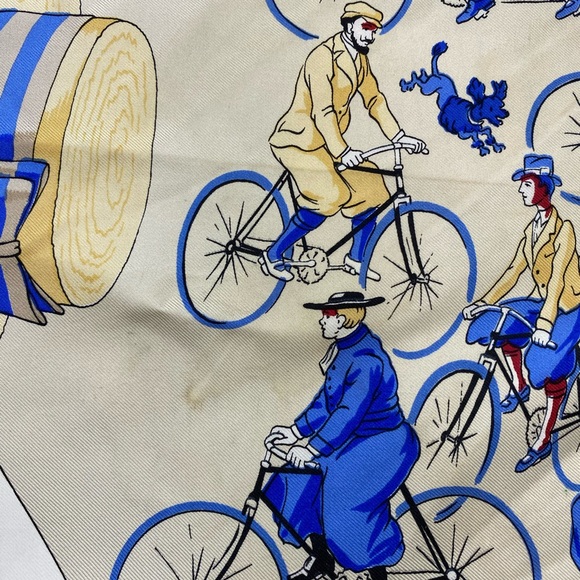 Hermes Vintage Les Becanes Silk Bicycle Themed Scarf 90 cm - Picture 8 of 12